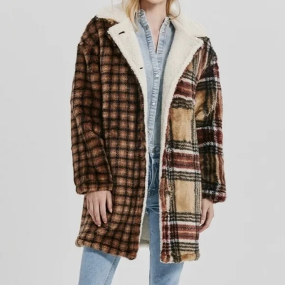 Something Navy Faux Fur Plaid Teddy Trucker Coat - Picture 10 of 12
